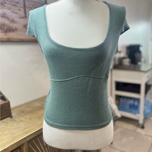 Cotton On Green Fitted Cropped Cap Sleeve Blouse